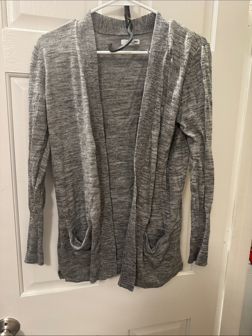 Cozy Gray Open-Front Women’s Cardigan Sweater